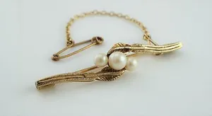 Beautiful Vintage 9ct Yellow Gold Brooch Pin Set with Pearls