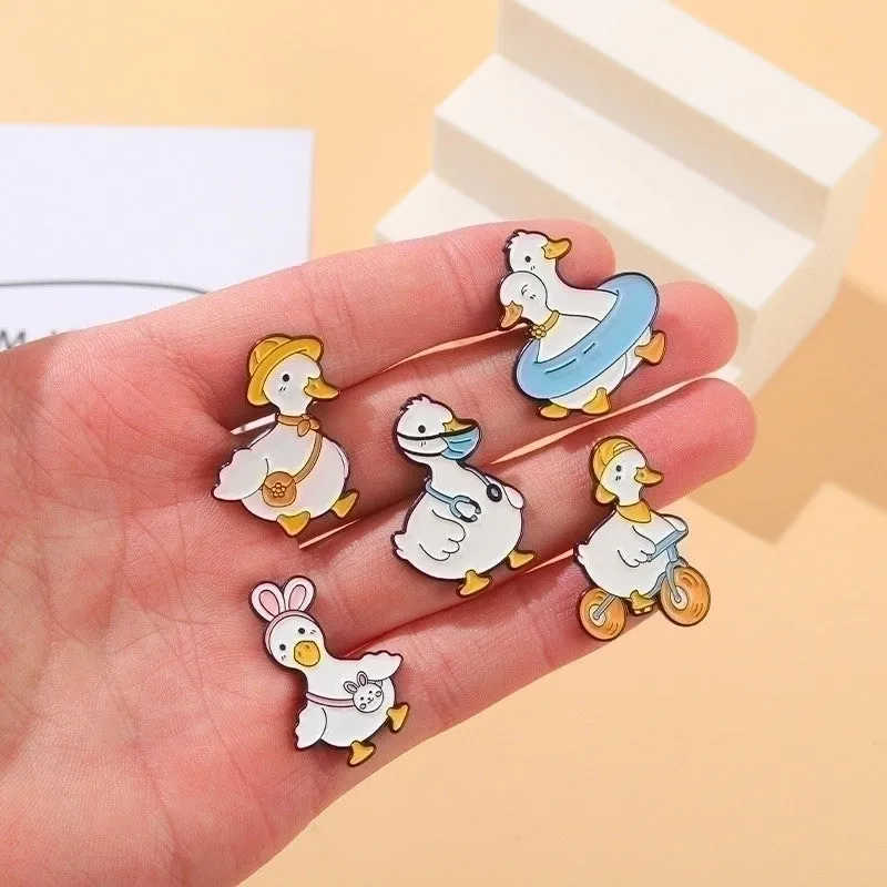 Cartoon Style Animal Alloy Stoving Varnish Unisex Brooches