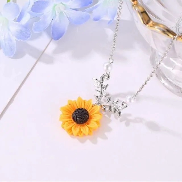 Creative Sunflower Pendant Necklace Vintage Fashion Jewelry Necklaces for Women