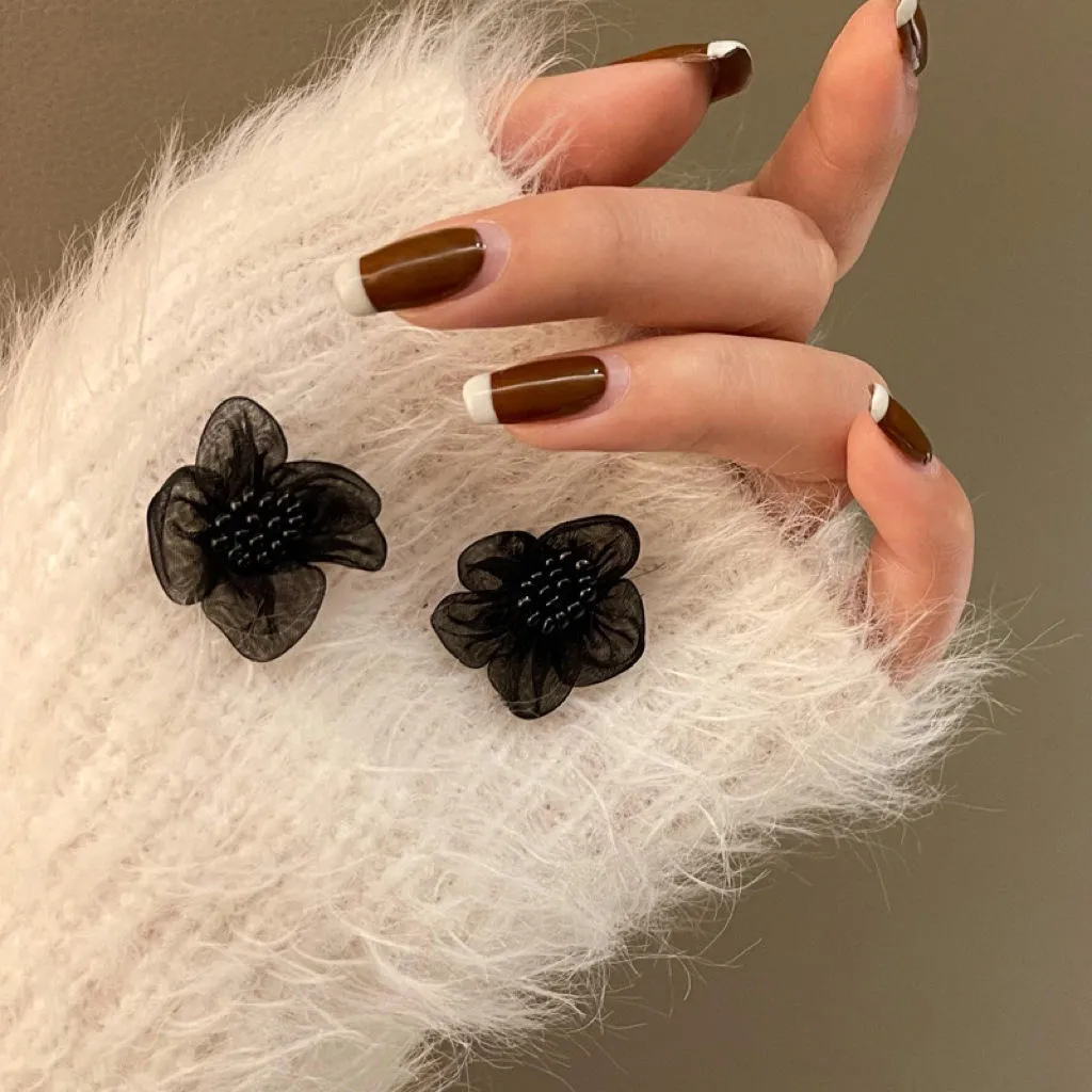 Cute Black Flower Earring