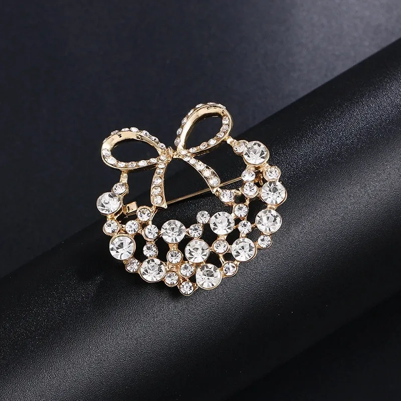 Elegant Pin Leaf Flower Butterfly Alloy Plating Inlay Rhinestones Pearl Women'S Brooches