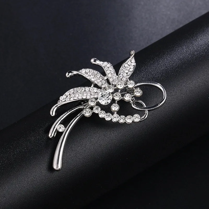 Elegant Pin Leaf Flower Butterfly Alloy Plating Inlay Rhinestones Pearl Women'S Brooches