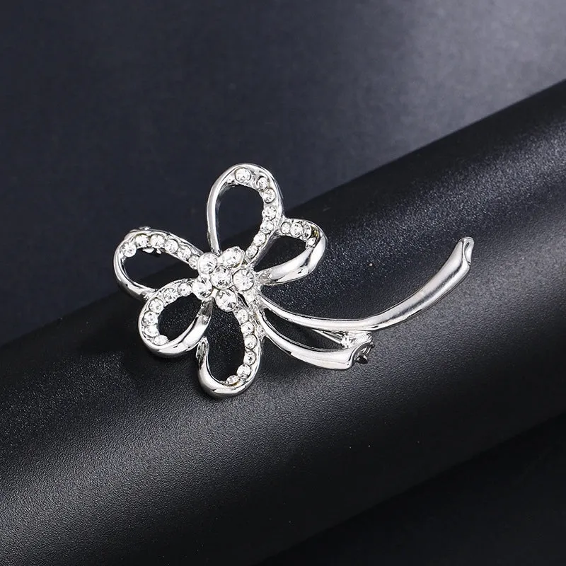 Elegant Pin Leaf Flower Butterfly Alloy Plating Inlay Rhinestones Pearl Women'S Brooches