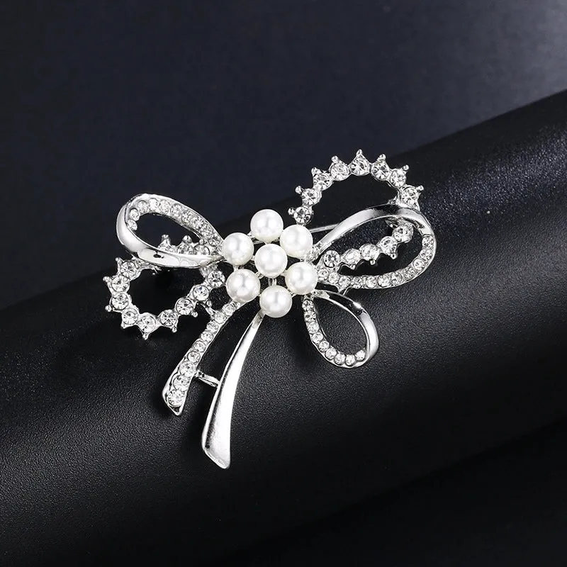 Elegant Pin Leaf Flower Butterfly Alloy Plating Inlay Rhinestones Pearl Women'S Brooches