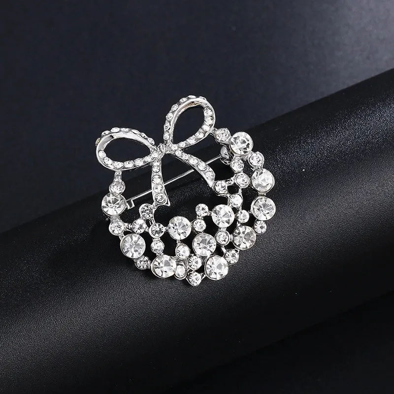 Elegant Pin Leaf Flower Butterfly Alloy Plating Inlay Rhinestones Pearl Women'S Brooches