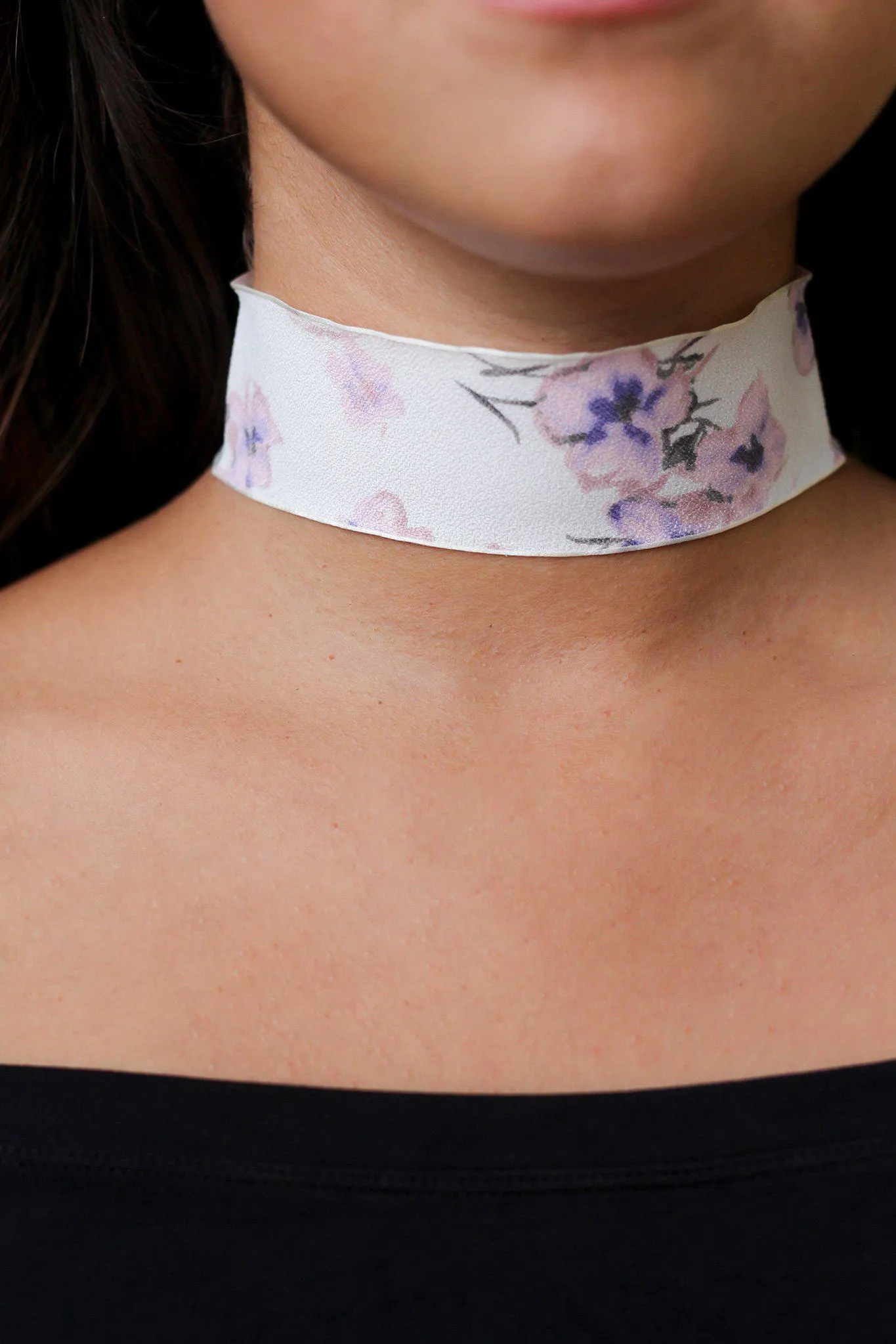 Ivory Rose Printed Choker