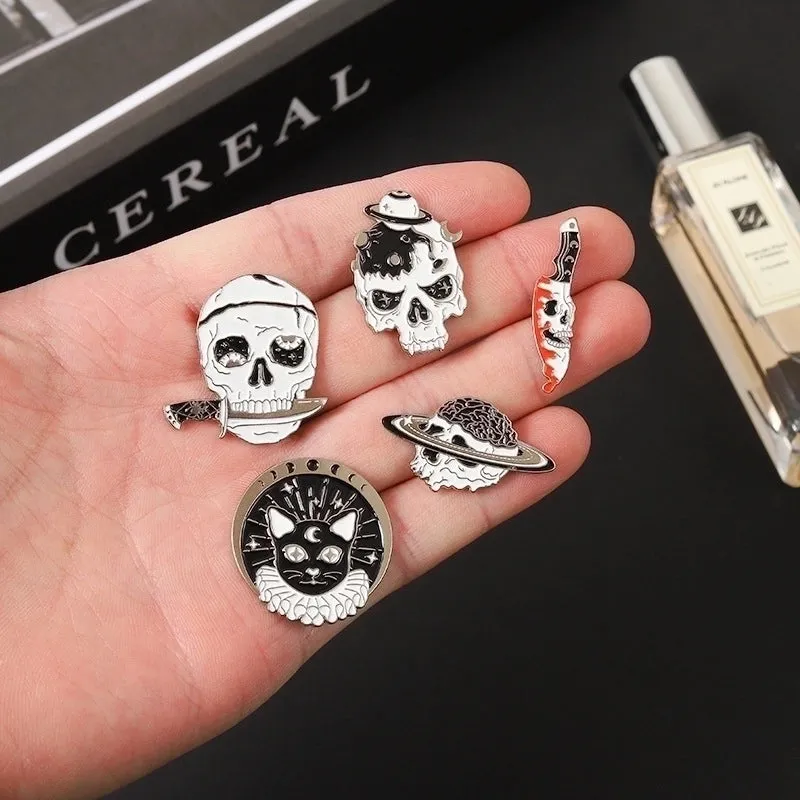 New Halloween Funny Horror Skull Shape Creative Punk Dripping Oil Alloy Badge