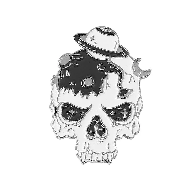 New Halloween Funny Horror Skull Shape Creative Punk Dripping Oil Alloy Badge