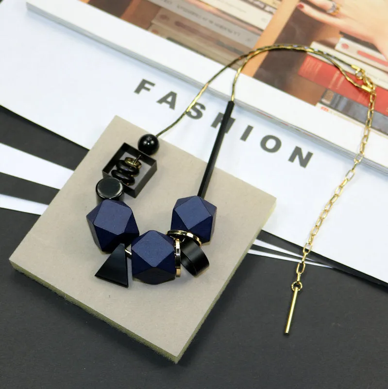 New Woman Necklaces Big Geometric Wood Beads Peadant Necklaces Color Blocking High Quality Fashion Jewelry Sweater Accessories