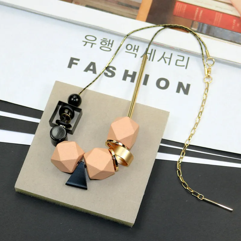 New Woman Necklaces Big Geometric Wood Beads Peadant Necklaces Color Blocking High Quality Fashion Jewelry Sweater Accessories