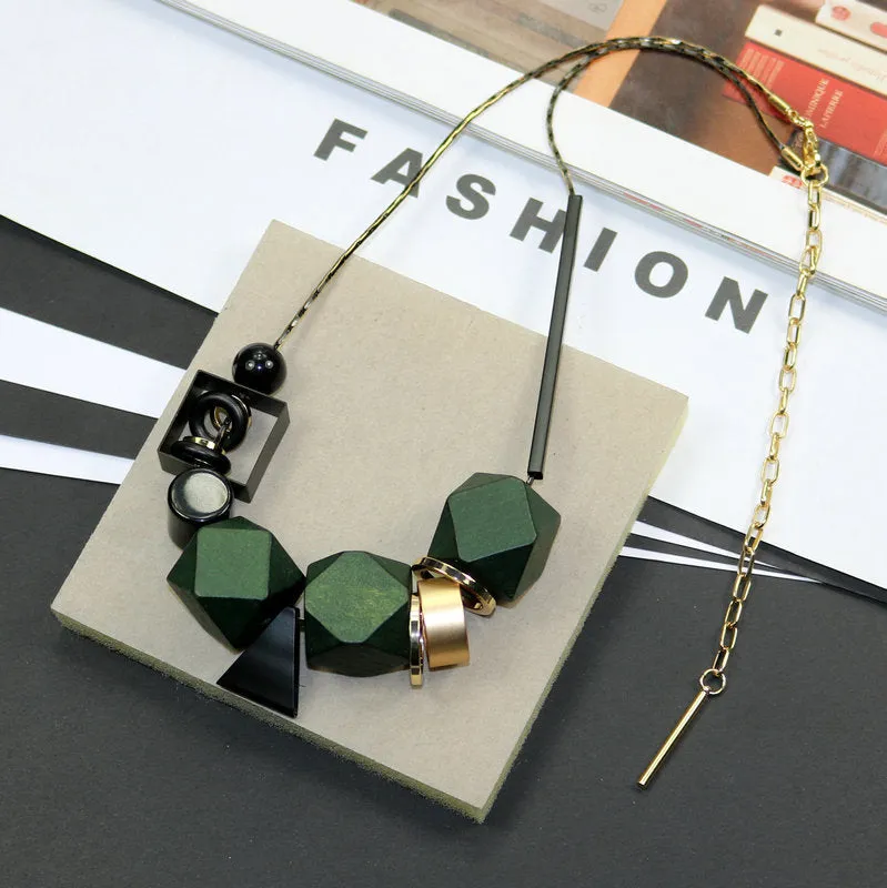 New Woman Necklaces Big Geometric Wood Beads Peadant Necklaces Color Blocking High Quality Fashion Jewelry Sweater Accessories