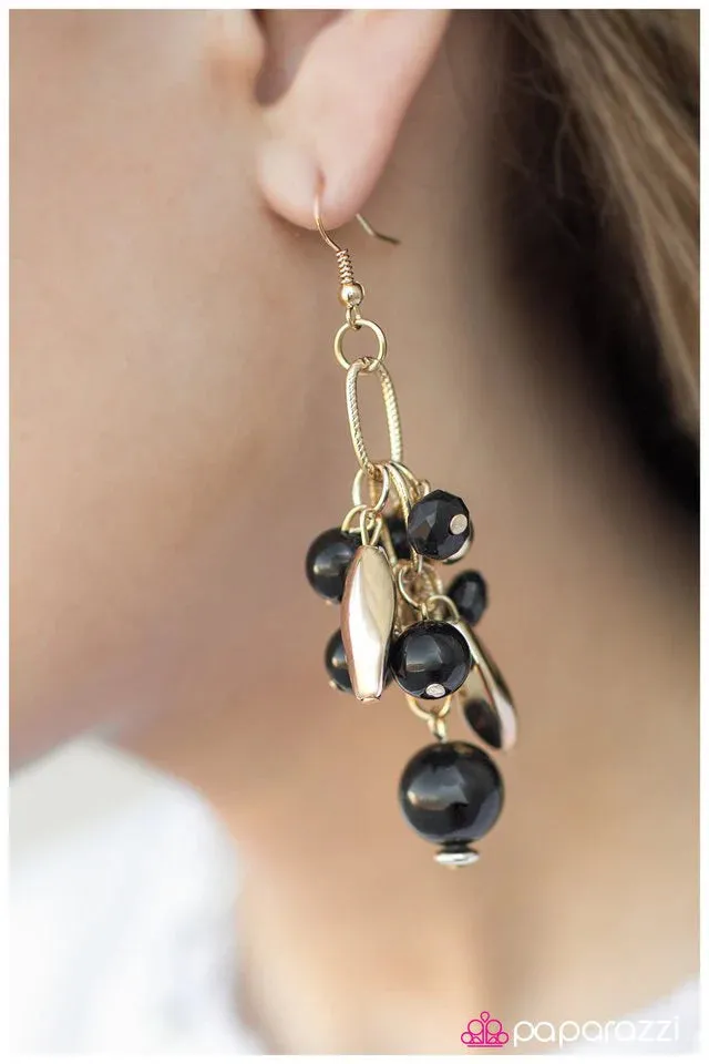 Paparazzi Earring ~ Busybody - Black