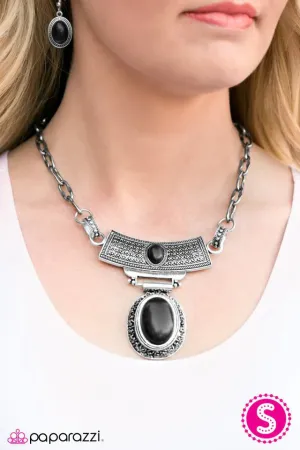 Paparazzi Necklace ~ Dressed to EMPRESS - Black