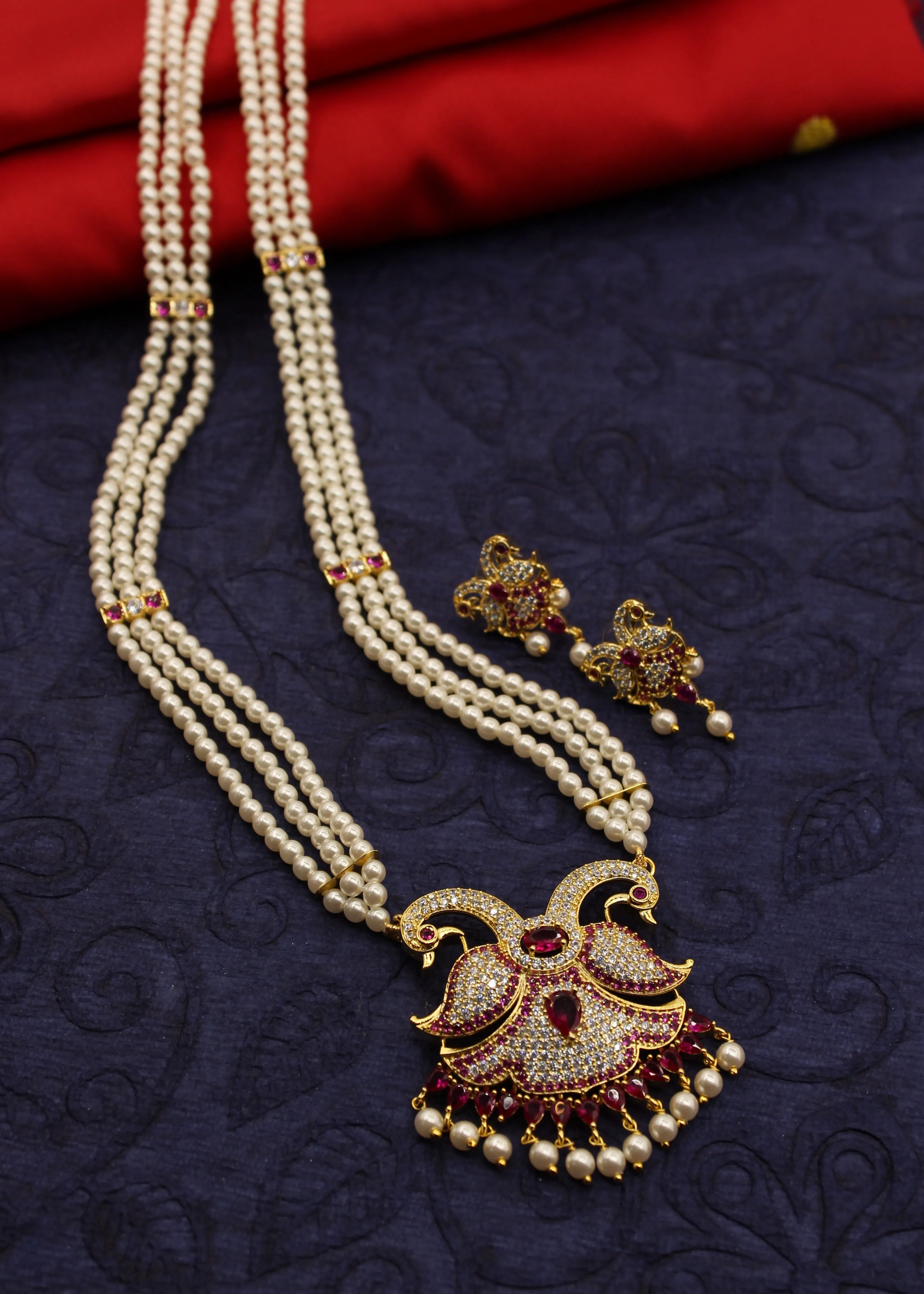 RAVISHING PEACOCK PEARLS NECKLACE