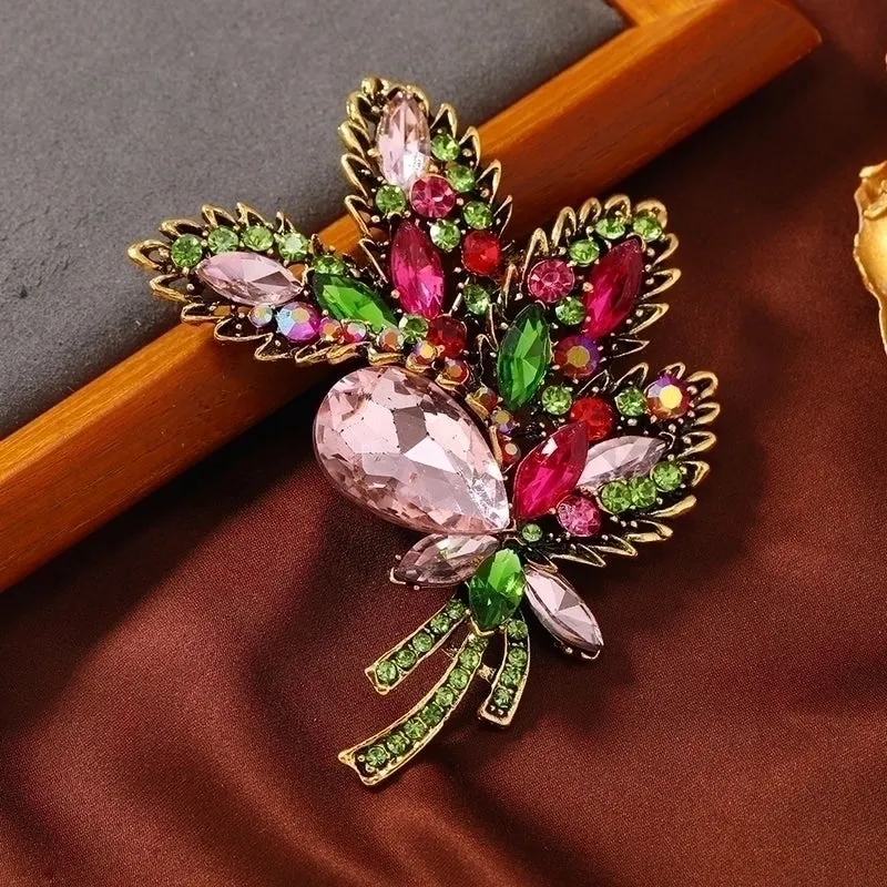 Retro Pin Leaf Alloy Inlay Artificial Gemstones Women's Brooches