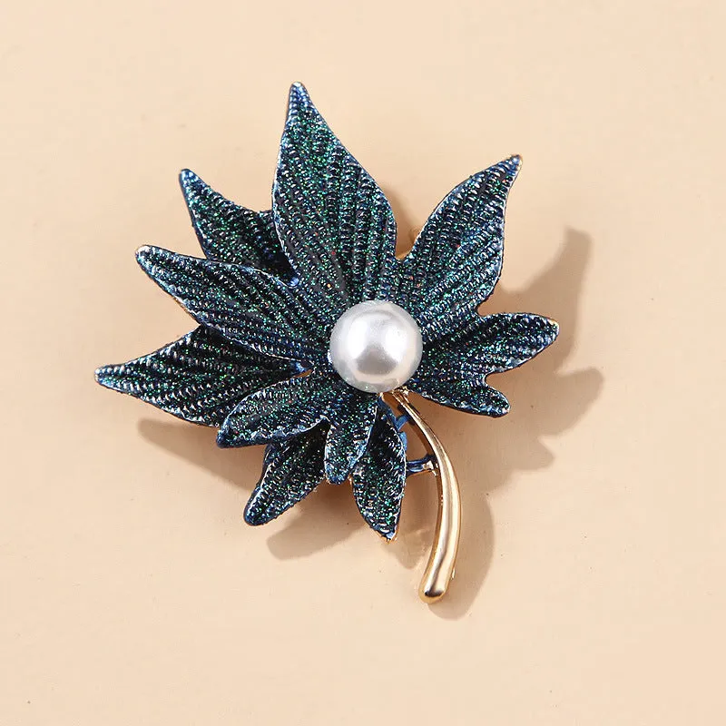 SB335 - Retro Maple Leaf Brooch