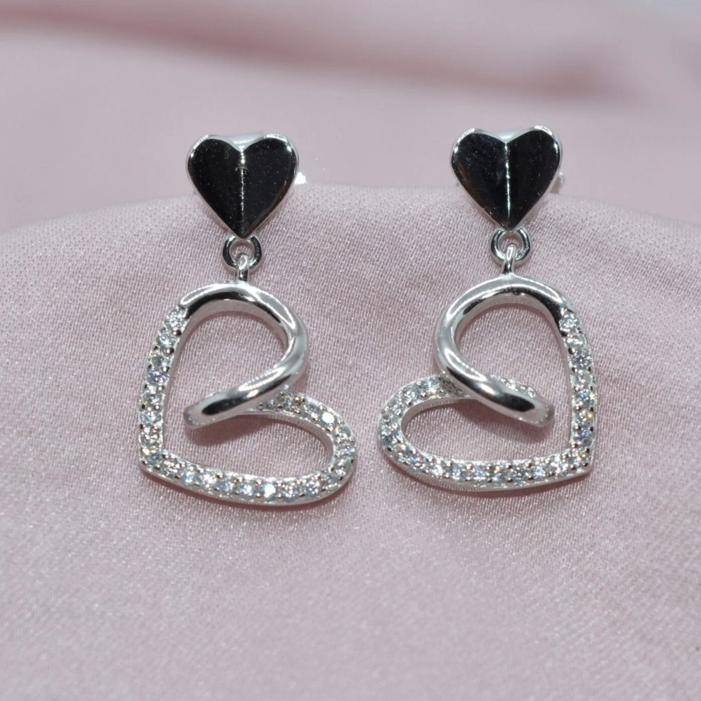 Shiny Spiral Heart Earring