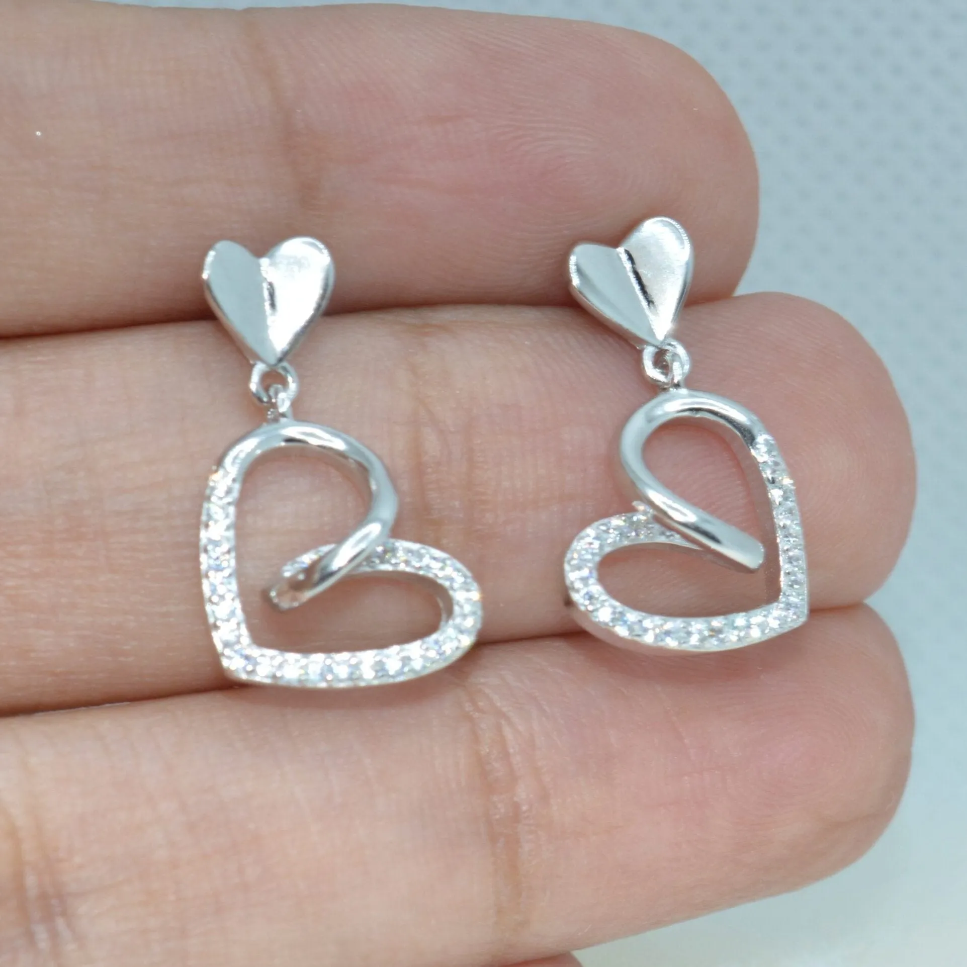 Shiny Spiral Heart Earring