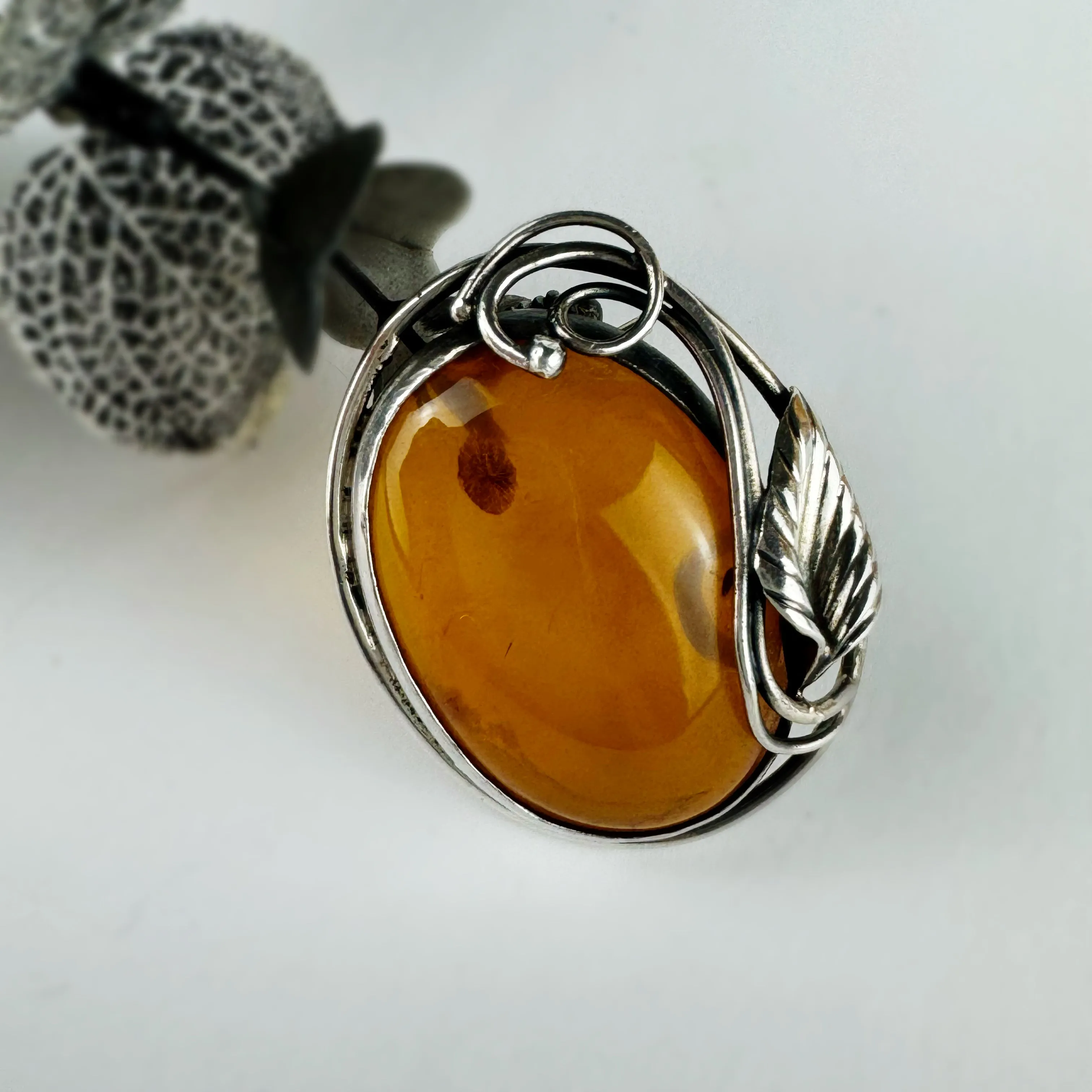 Sunlit Amber Brooch - VBR111