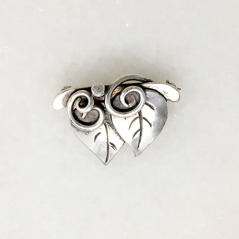 Tender Little Ivy Leaf Brooch in Sterling Silver