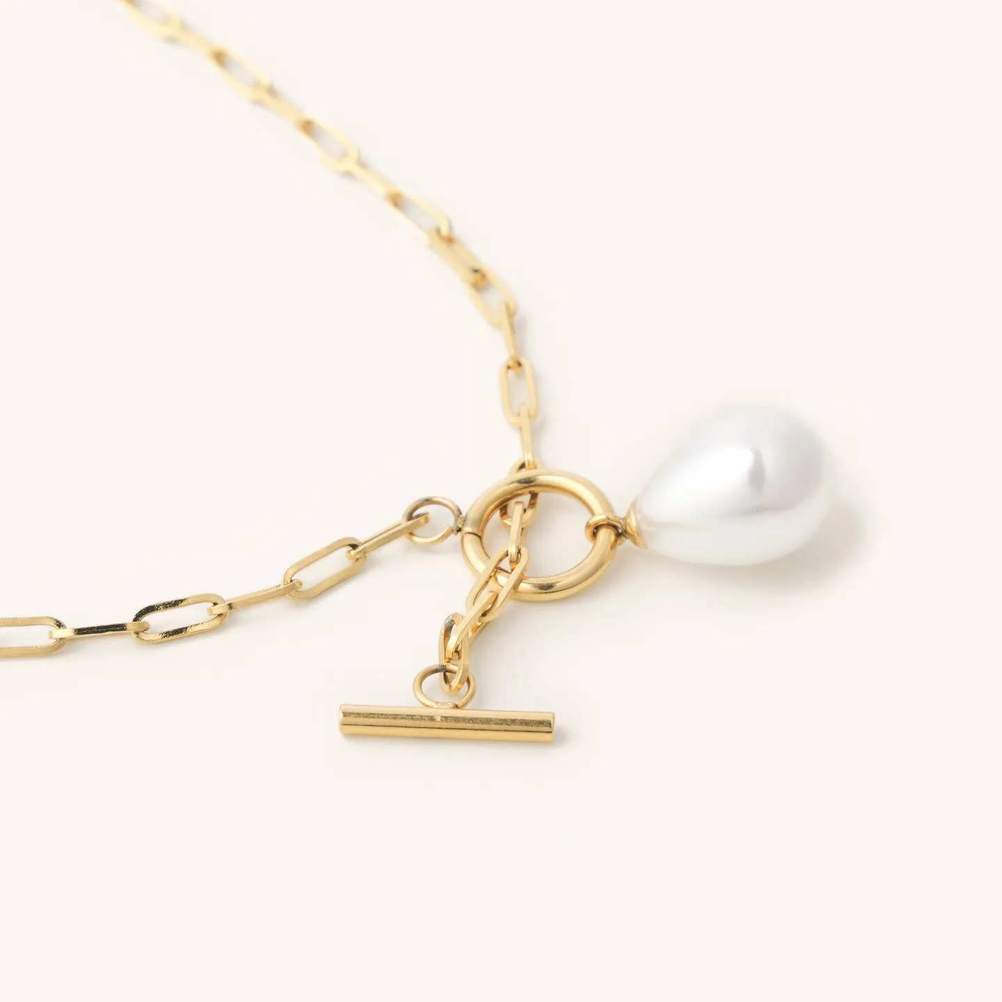 Ursula Pearl Toggle Necklace