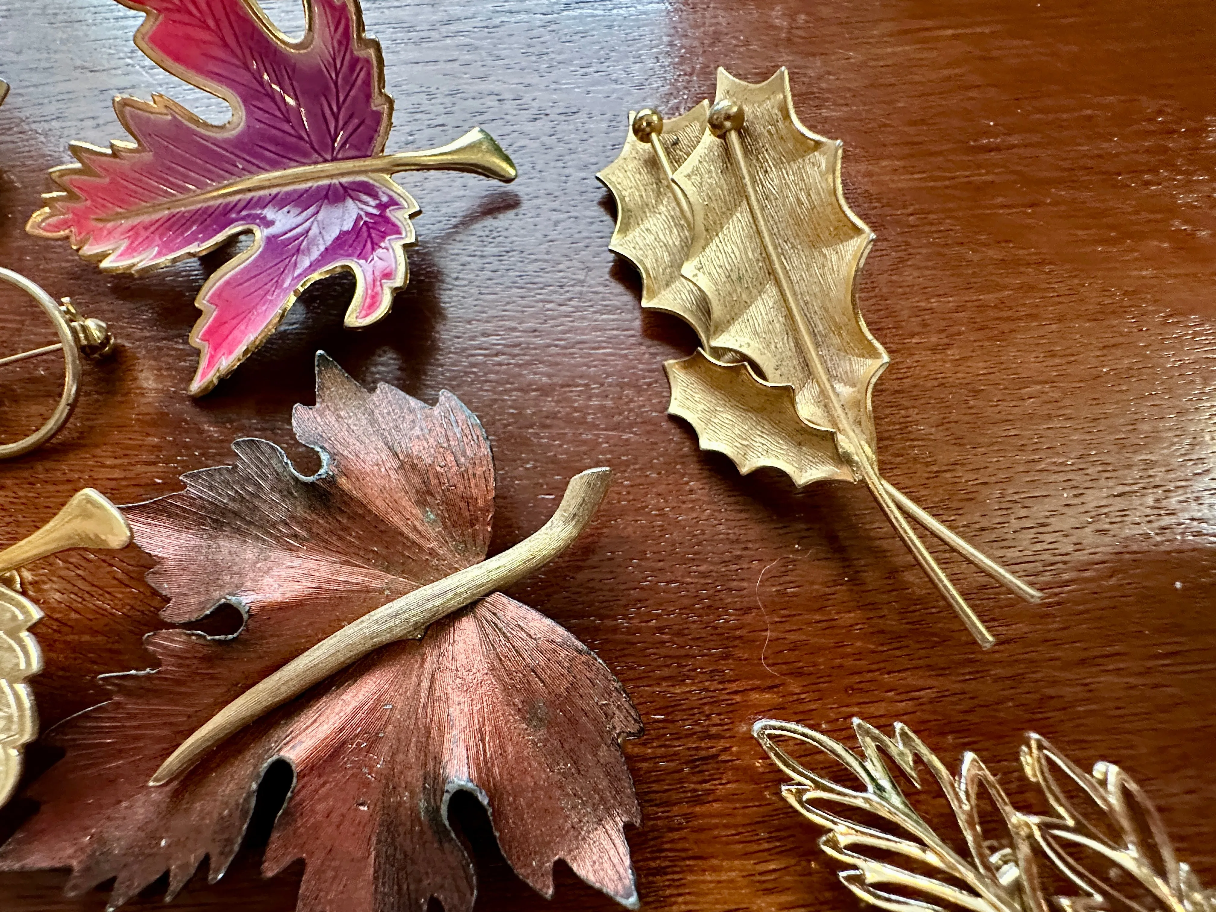 Vintage LARGE Lot of Gold Silver Tone Leaf Flower Nature Brooches Pins Wreath