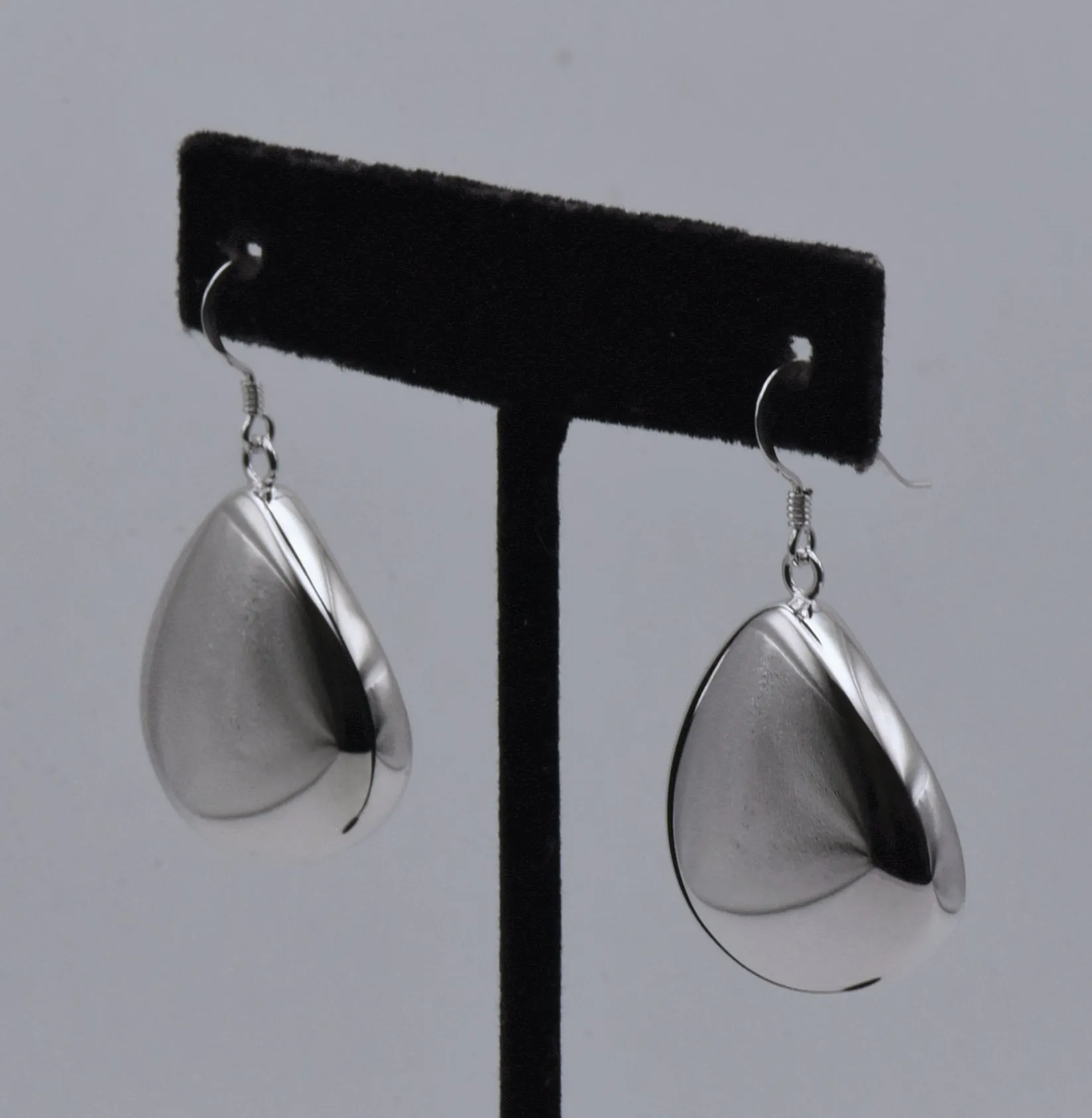 Vintage Sterling Silver Modern Design Teardrop Dangle Earrings