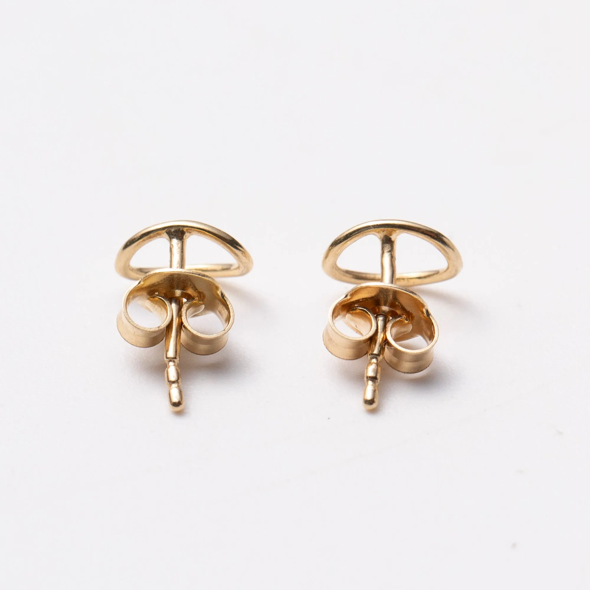 Women's Mini Cut-Out Oval Stud Earrings 14K Yellow Gold