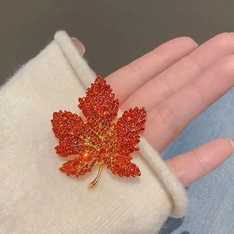 XSB080 - Maple Leaf Saree Brooch